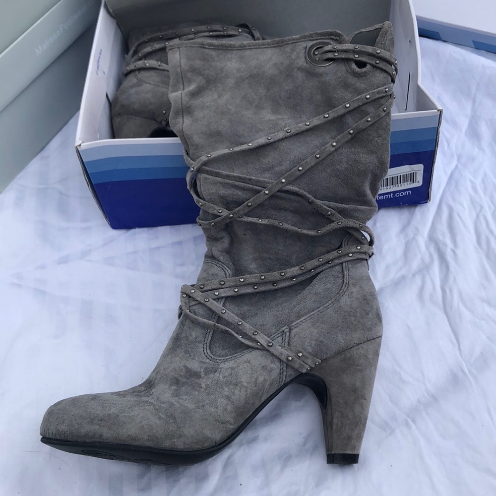White mountain grey boots